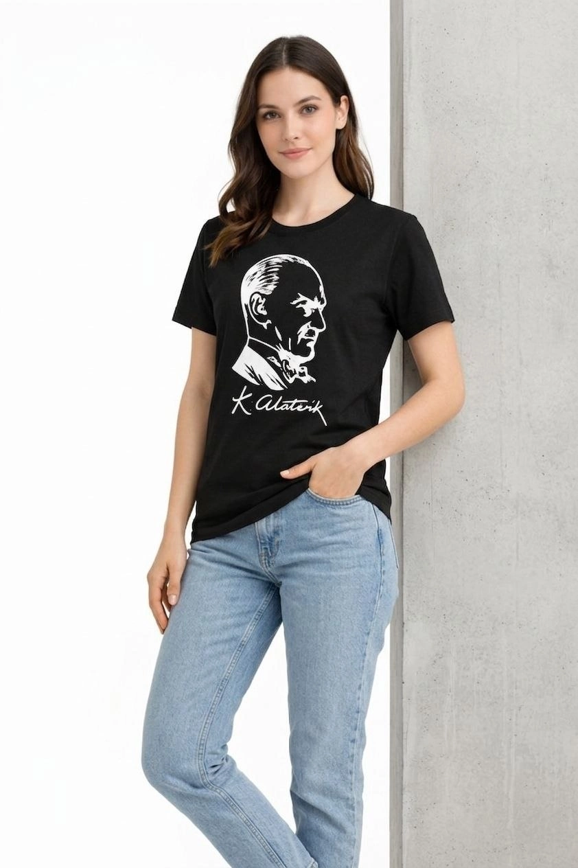 Kadın Atatürk Baskılı Tişört Kısa Kollu Bisiklet Yaka T-Shirt - Siyah