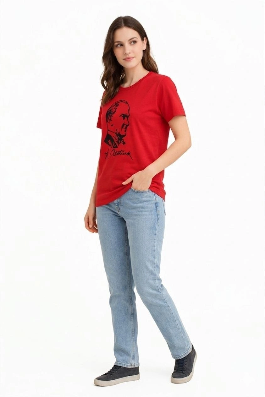 Kadın Atatürk Baskılı Tişört Kısa Kollu Bisiklet Yaka T-Shirt - Kırmızı