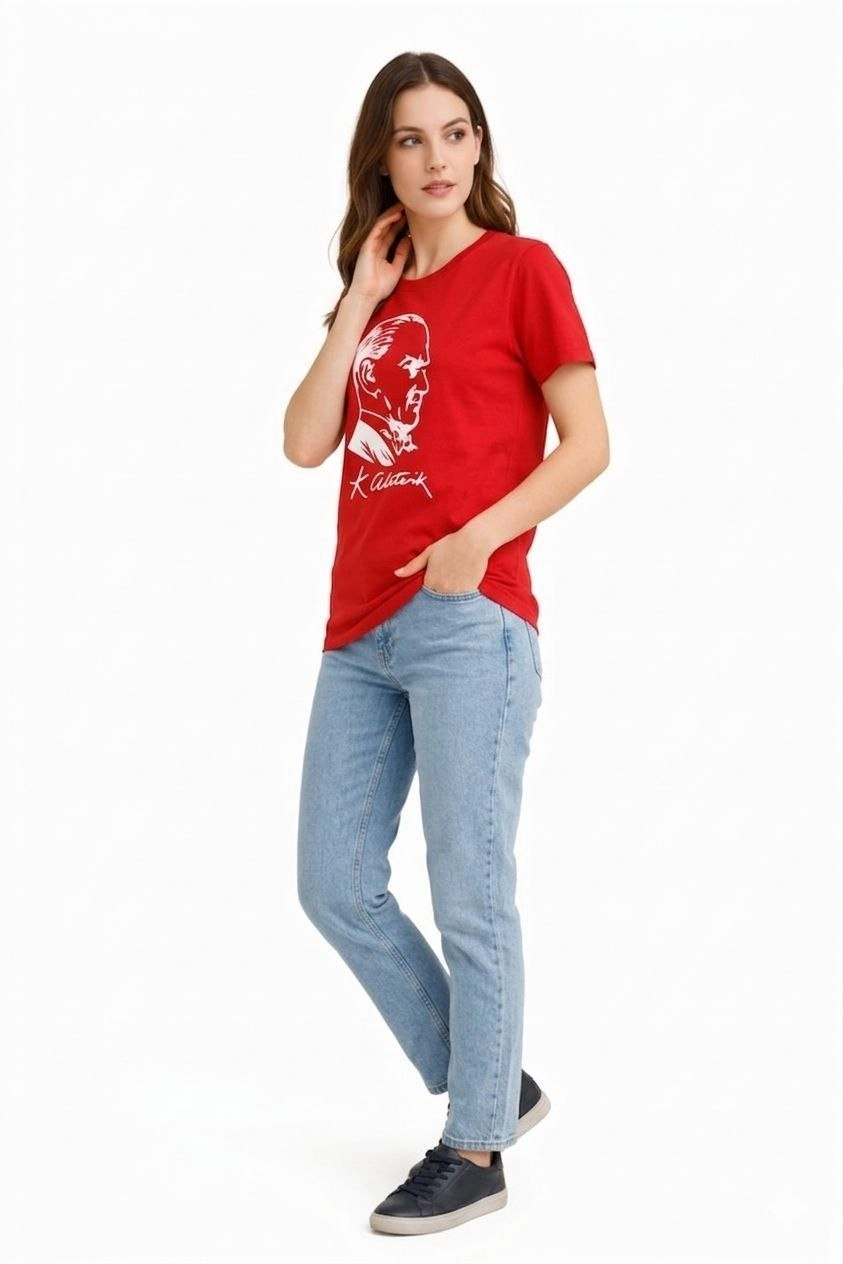 Kadın Atatürk Baskılı Tişört Kısa Kollu Bisiklet Yaka T-Shirt - Kırmızı